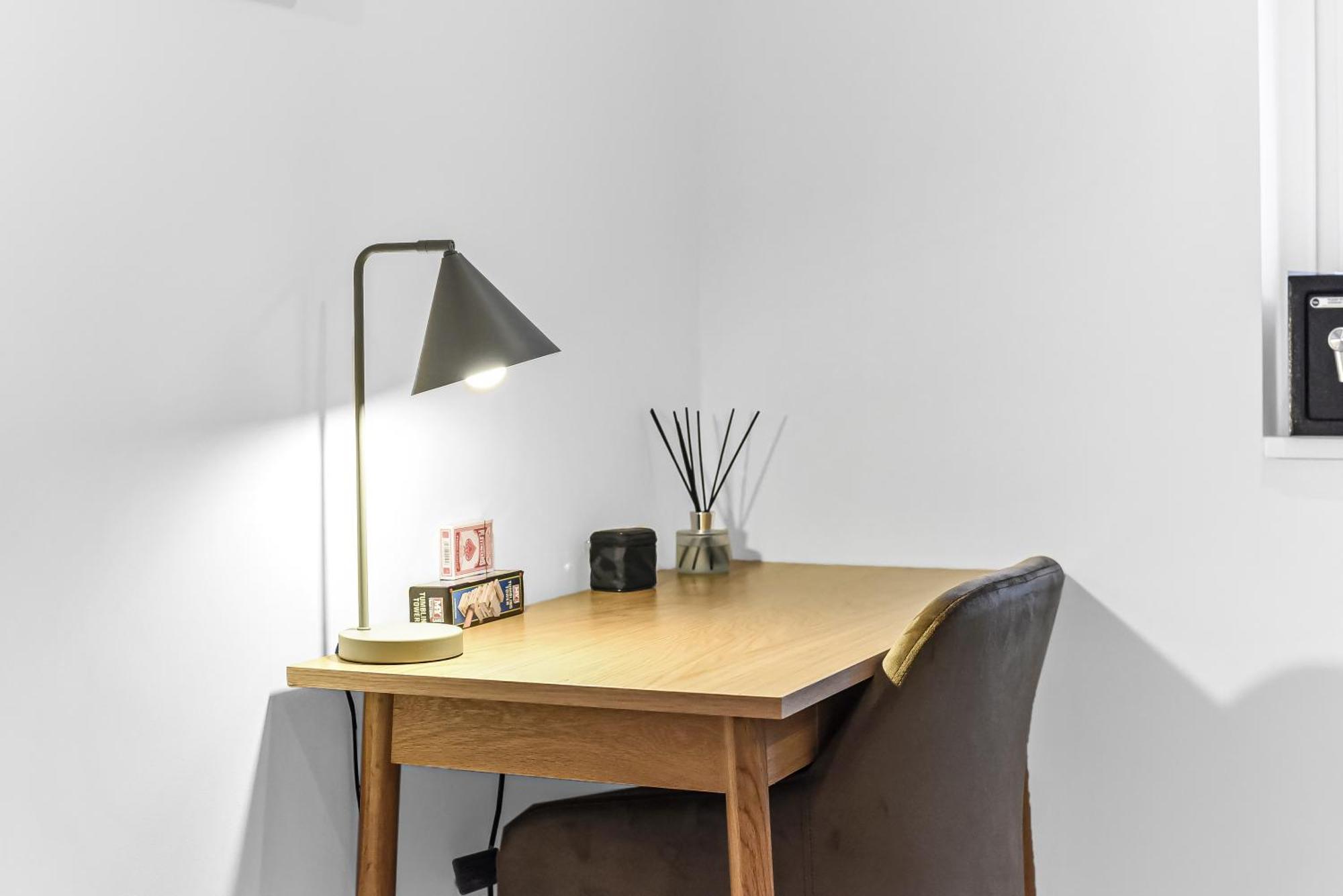 Chic & Trendy Designer Studio With Full Kitchen London Exterior photo